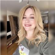 Englisch-Tutor, der Kindern alle Altersgruppen unterrichtet. Meine Abschlüsse: BA Anglistik/Kunstgeschichte und MA Anglistik